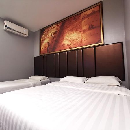 OYO 89423 Zenz Hotel Kulai Exterior foto