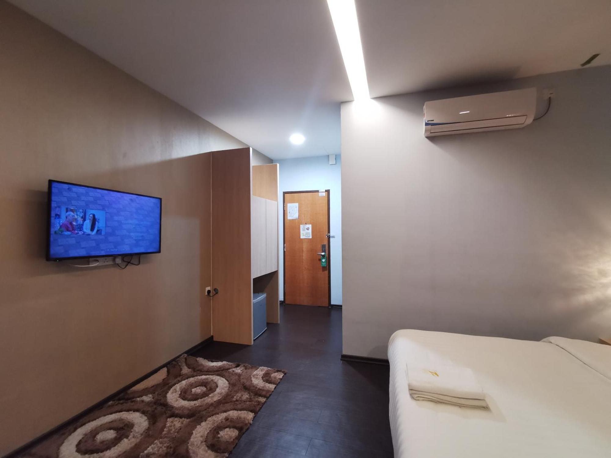 OYO 89423 Zenz Hotel Kulai Exterior foto